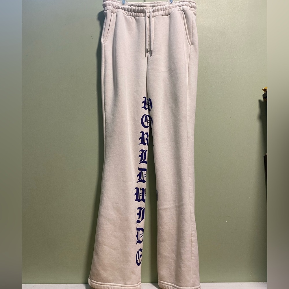 BoohooMAN Cream Sweatpants
